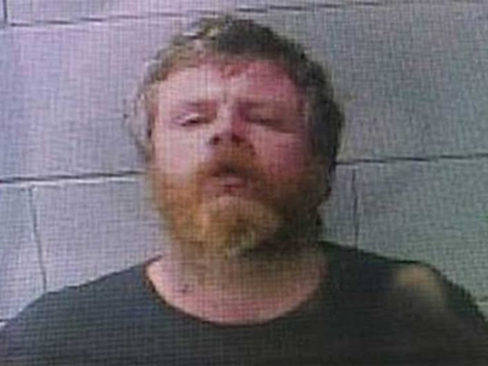 Asesina a perros de sus vecinos para hacerse un abrigo