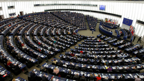 Dan inicio las históricas elecciones del Parlamento Europeo