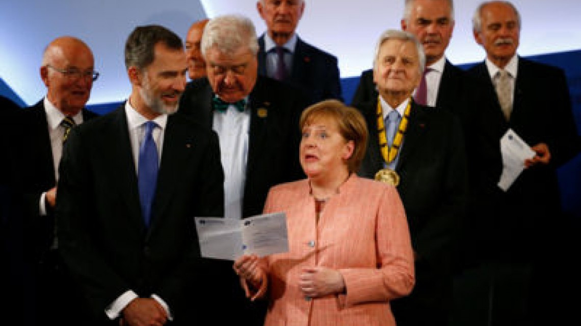 Macron recibe Premio Carlomagno 