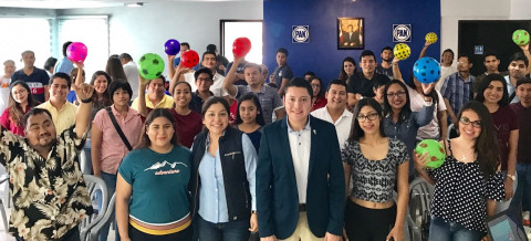 Promueven pláticas “Los Millennials en la Política” por el Mtro. Angel Ramírez