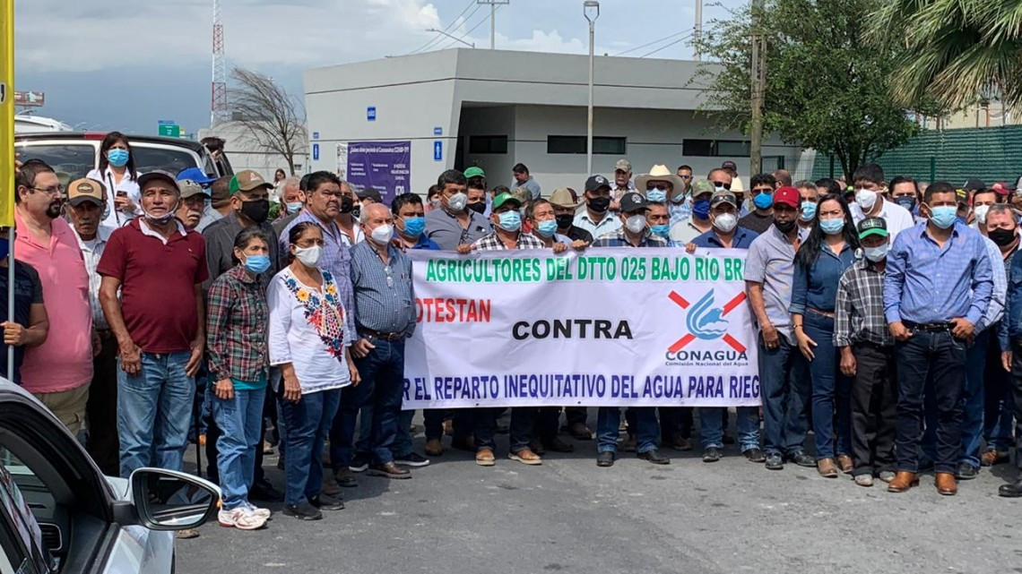 Integrantes del Distrito Riego de Río Bravo se manifiestan en oficinas de Conagua 