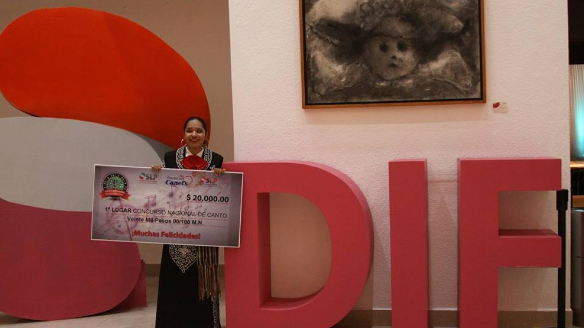 DIF felicita a Carolina por su 1er lugar en "Todos diferentes en una sola voz"