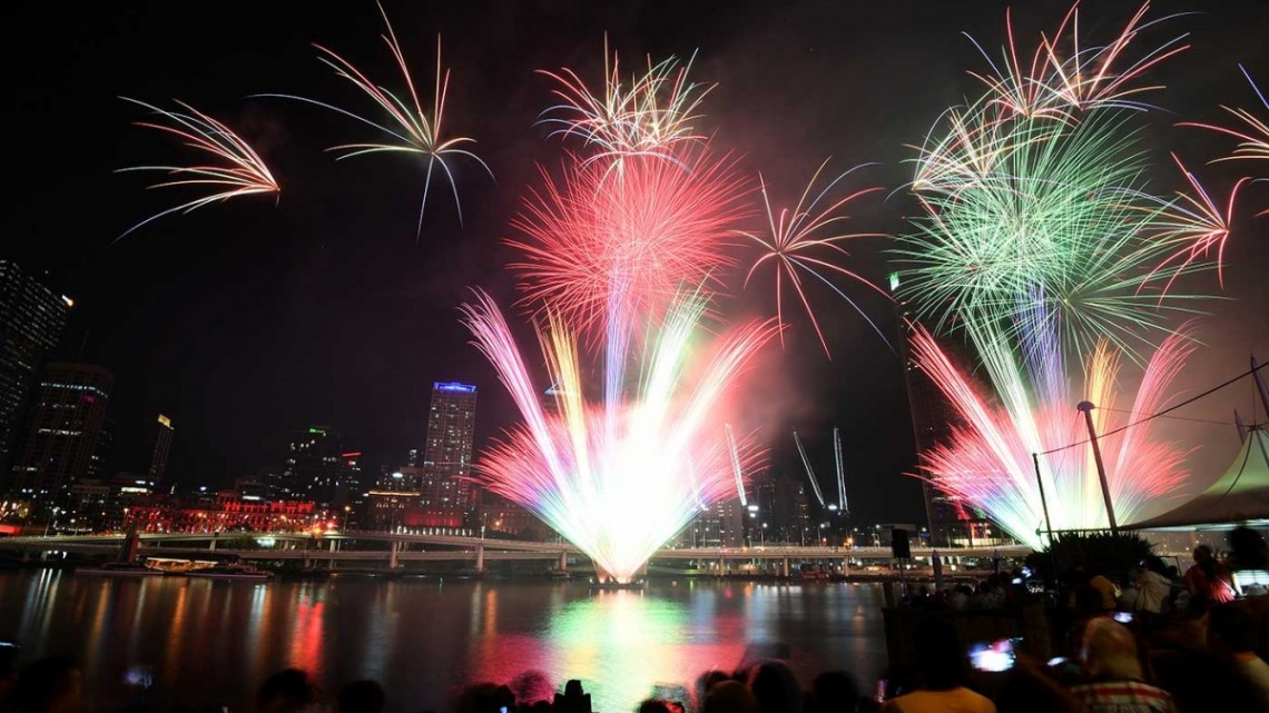 Así comienza el mundo a recibir al 2020