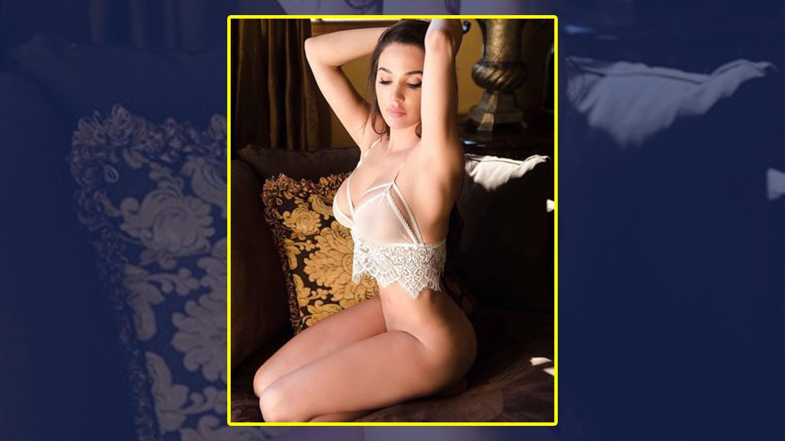 Ella es considerada la pianista más sexy del mundo