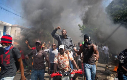 Un muerto tras protestas contra la corrupción en Haití 