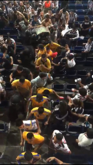 Agreden a aficionados de tigres