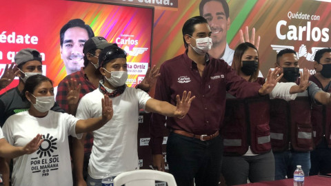 Renuncia América Espinoza al PRD para sumarse a MORENA