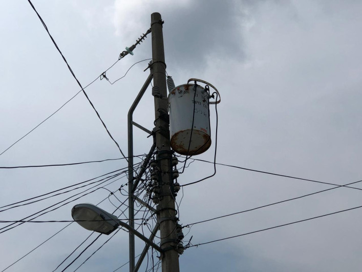 El 30% de las escuelas sobrecargan transformadores 