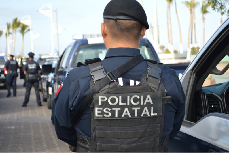 Detienen a 4 policías en Xicoténcatl