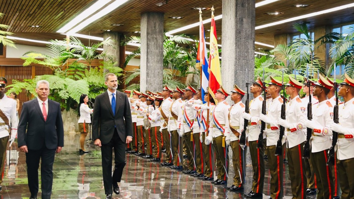 Recibe Cuba a Reyes de España 