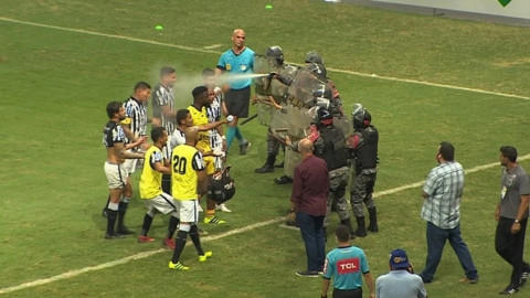 Escándalo entre policías y jugadores en la tercera división brasileña