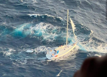 Rescatan a tripulantes de velero a la deriva en el Mar Caribe