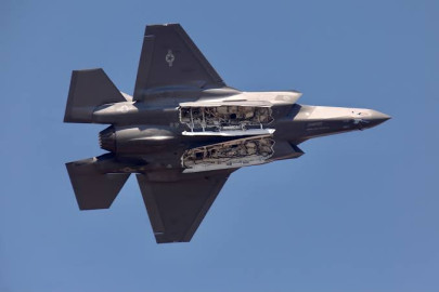 Interceptan aviones rusos no identificados en Italia