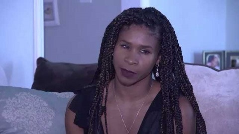 Maestra de primaria es suspendida por dar clases de pole dance