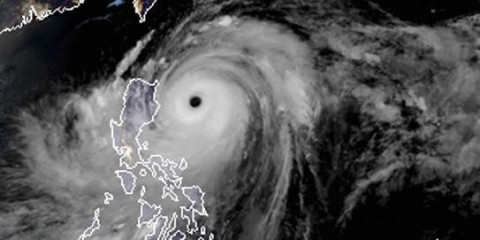 Tifón deja 3 muertos y 6 desaparecidos en Filipinas