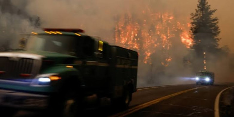 Incendio forestal cobra cuatro vidas en California