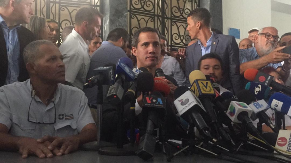 Juan Guaidó convoca a un paro de trabajadores públicos