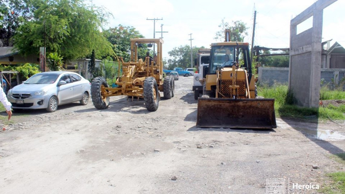 Inicia pavimentación en colonia La República