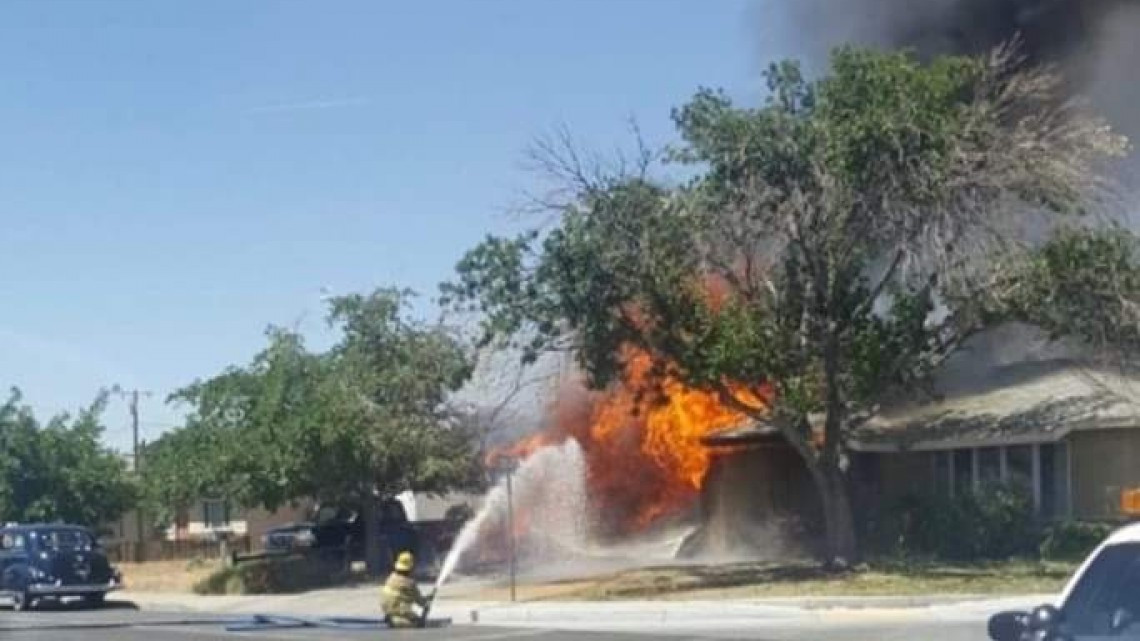 Afectaciones en carretera tras sismo de magnitud 7.1 en California 