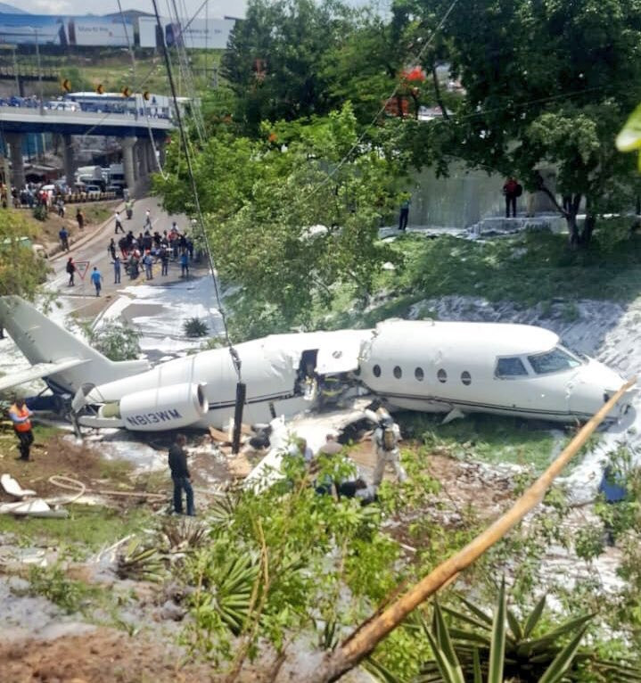 Avión se estrella en aeropuerto de Toncontín, Tegucigalpa, Honduras
