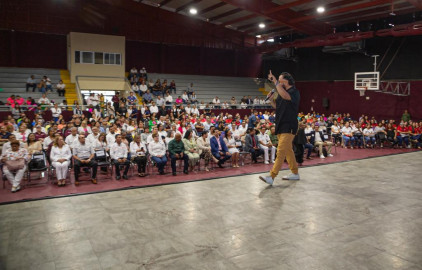 Reconocen docentes al alcalde Mario López por su compromiso con la educación inclusiva