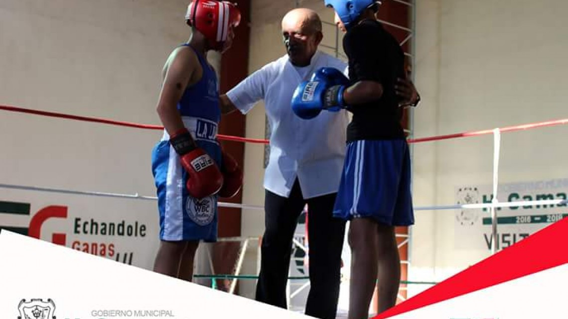 Llevan a cabo “Pelea de campeonato estatal peso Gallo” en Camargo