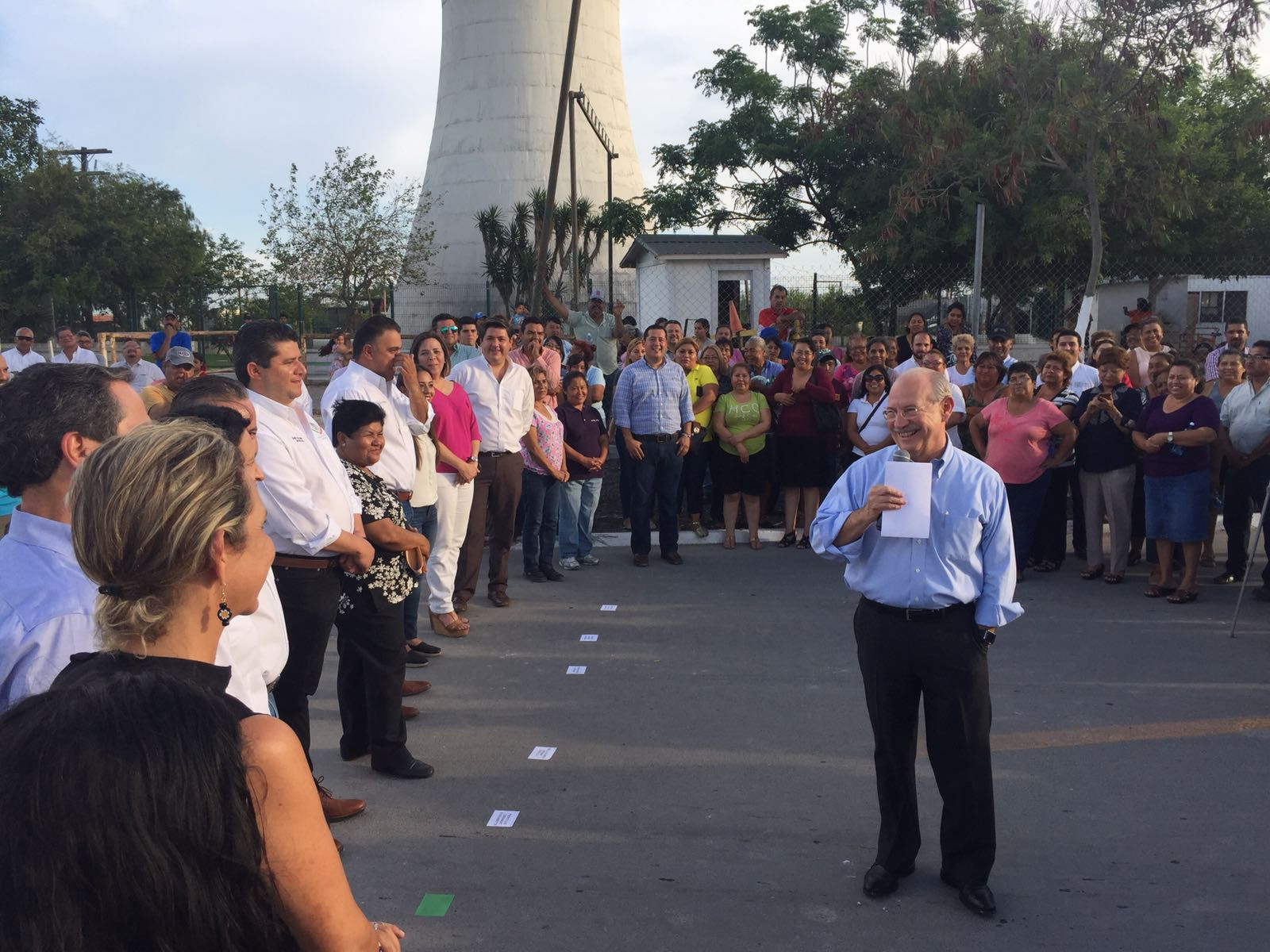 Chuchín pide a funcionarios no aflojar el paso