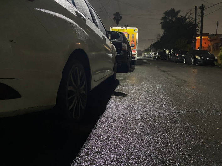 Verterán PC y Obras Públicas arena en pavimento congelado 