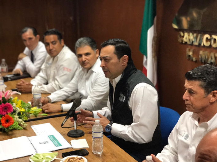 Empresarios se reúnen con delegado estatal del IMSS