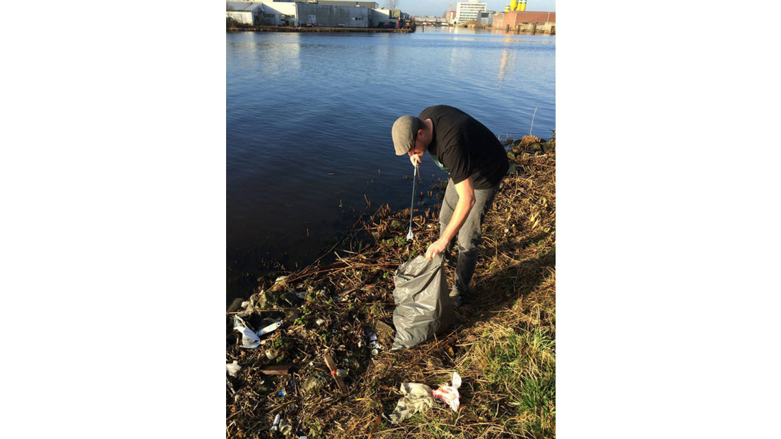 Limpia Río Schie, ¡y se vuelve viral!