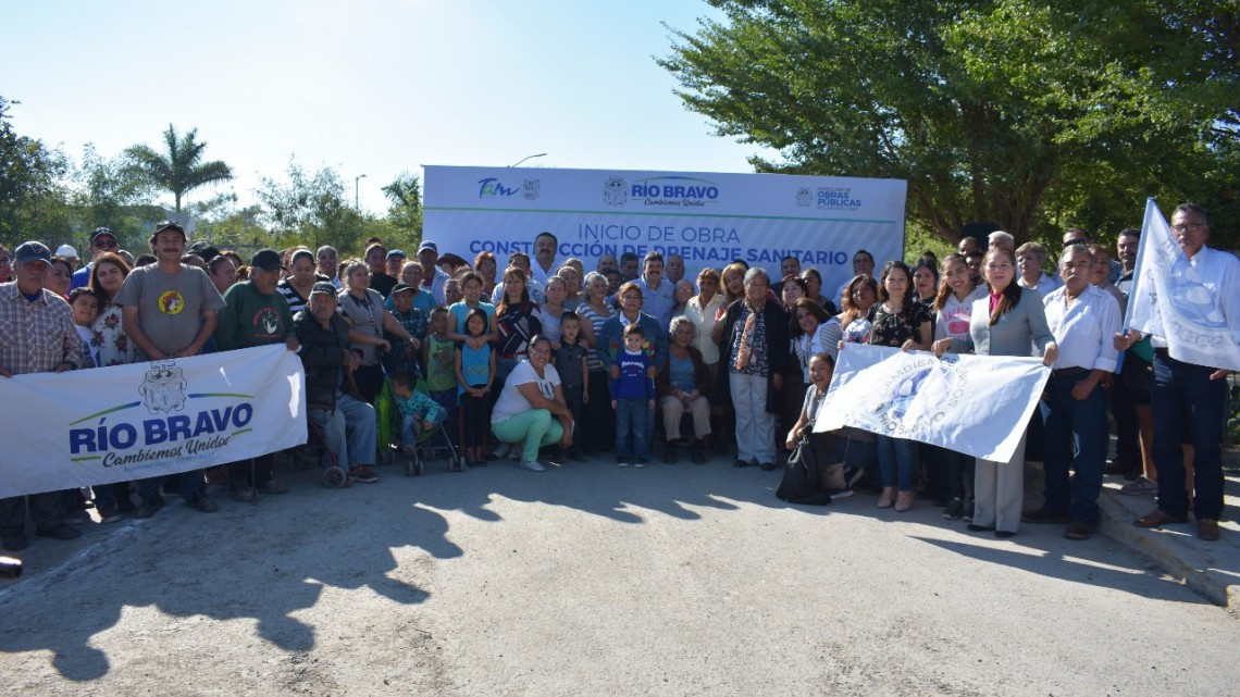 Inicia Municipio reposición de drenaje sanitario.