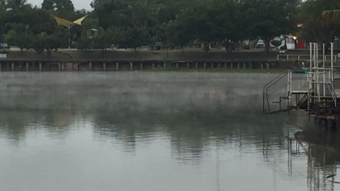 Salen a trabajar hasta con la cobija por bajas temperaturas