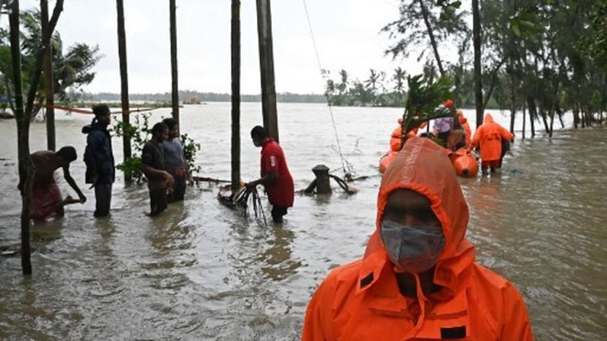 Ciclón Yass provoca tres muertes en India