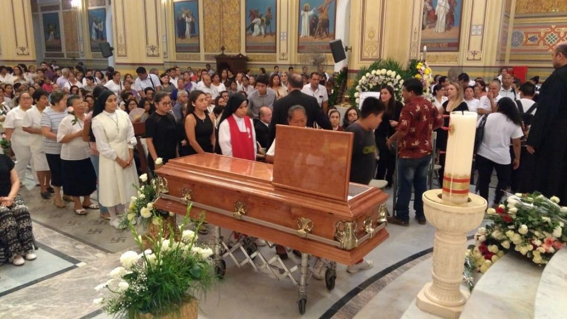 Dan último adiós al Obispo José Luis Dibildox Martínez