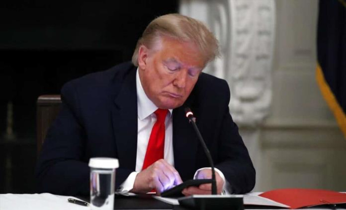 Restauran cuentas de Facebook e Instagram de Donald Trump 