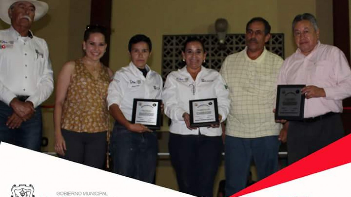 Llevan a cabo “Pelea de campeonato estatal peso Gallo” en Camargo