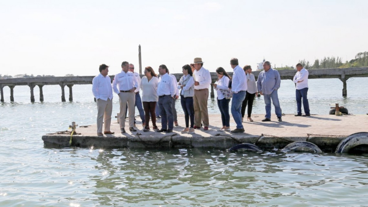 Busca Adrián Oseguera y secretario de Turismo dinamismo comercial