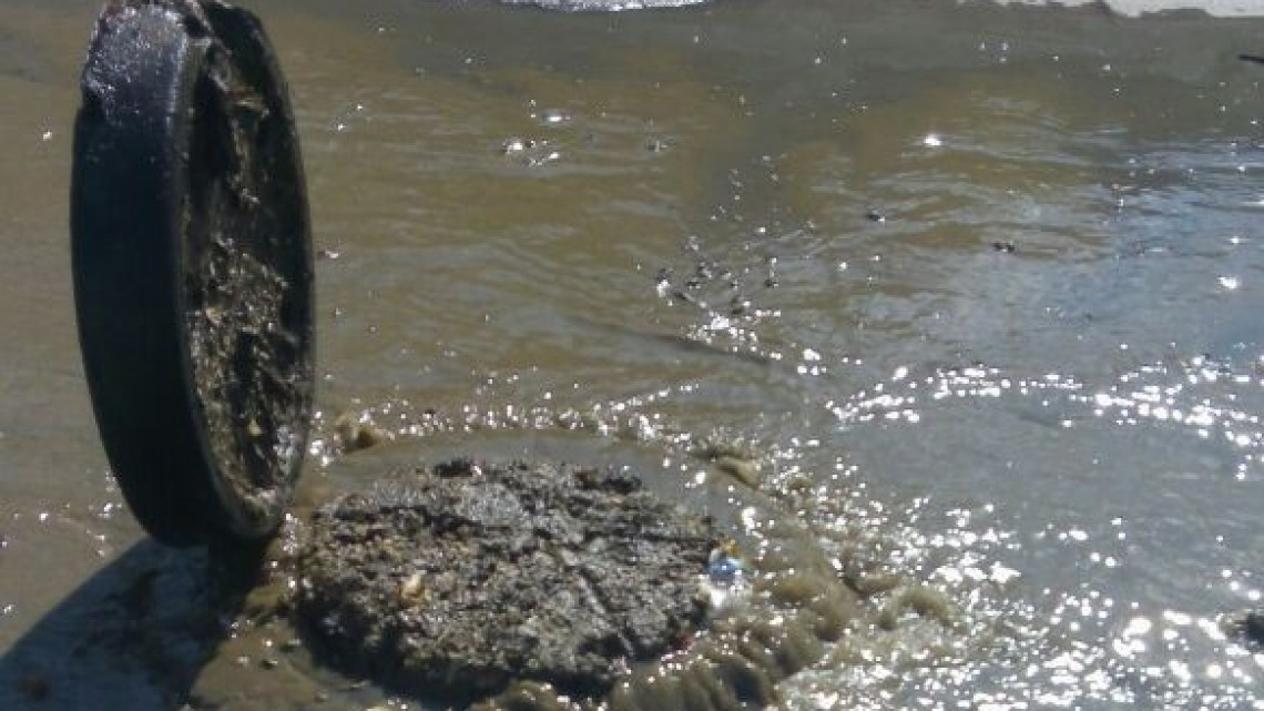 COMAPA limpia y repone servicio de drenaje en Jarachina Norte