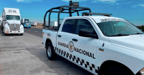 Mujer en Nezahualcóyotl en estado grave tras ser atropellada por elementos de Guardia Nacional