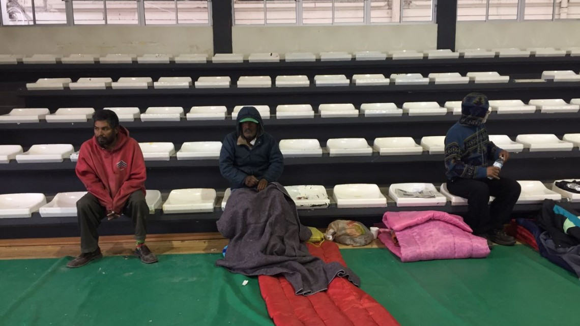 Resguardan a más de 60 personas en el albergue