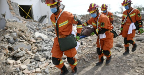 Al menos 13 muertos por sismo en China