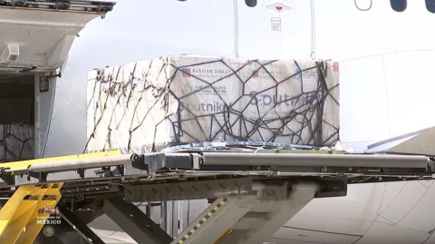 Arriba a México nuevo embarque de la vacuna rusa Sputnik V con 200 mil dosis 