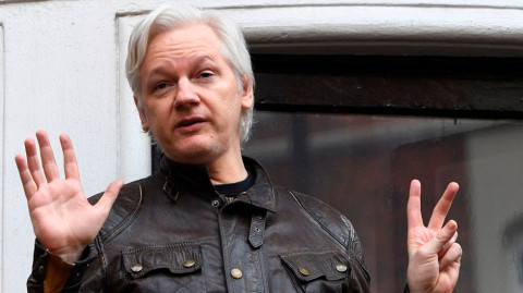 Se reanuda juicio de extradición a EU de Julian Assange