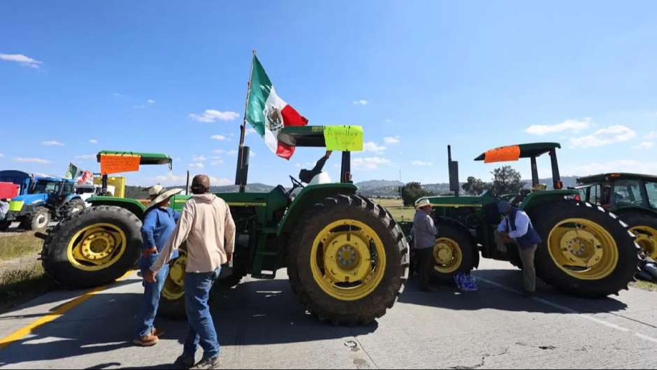 ¿Adiós a los bloqueos? Segob acuerda mesas de trabajo con transportistas