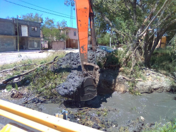 Desazolva Municipio dren de la colonia Obrera