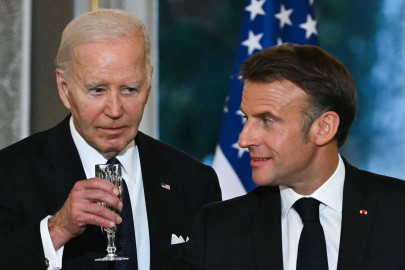 Estamos firmes con Ucrania, afirma Biden junto a Macron