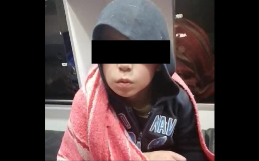 Niño es abandonado en las calles de Iztapalapa