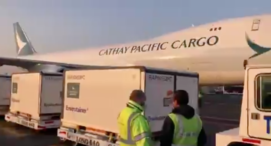 Llegan a México un millón de vacunas de Sinovac