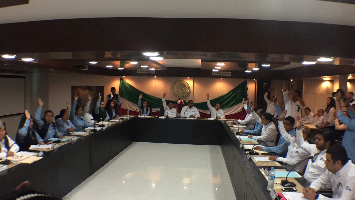 Después de 30 años tendrán luz en Fraccionamiento fundadores