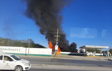 Se registra incendio en gasera de Boulevard Hidalgo, Reynosa